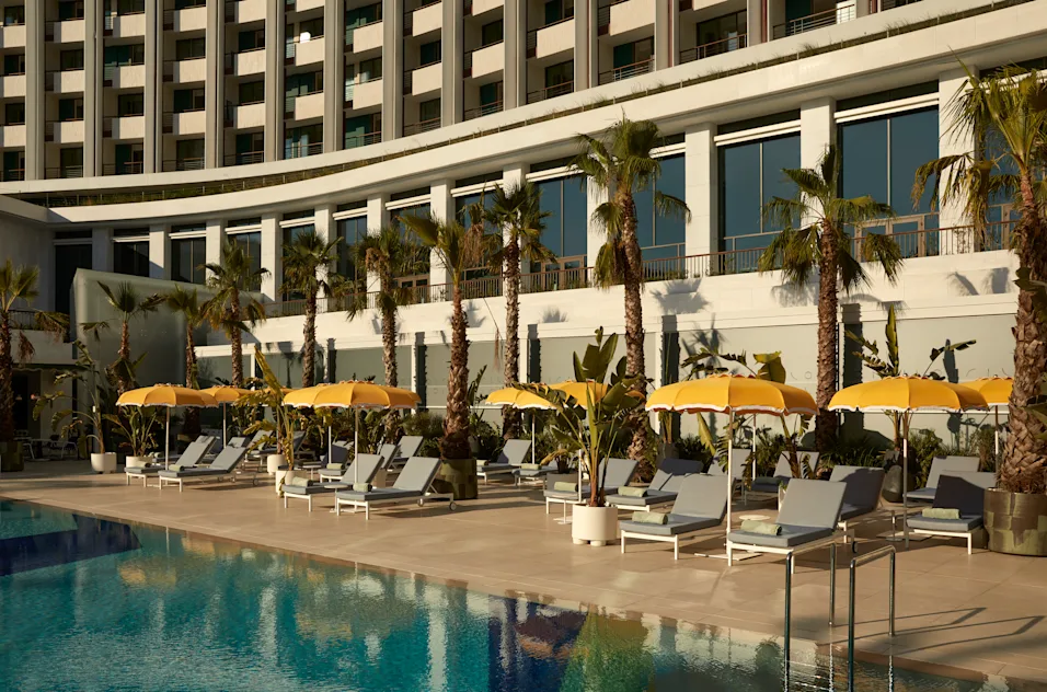 Conrad Athens The Ilisian プール